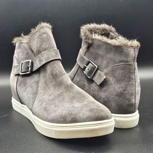 Aqua College Gayla Waterproof Hi Top Sneakers.